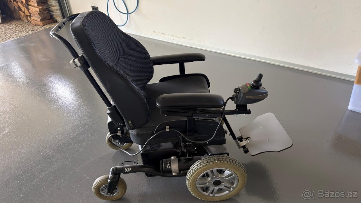 Elektrický vozík značky Invacare Storm 3