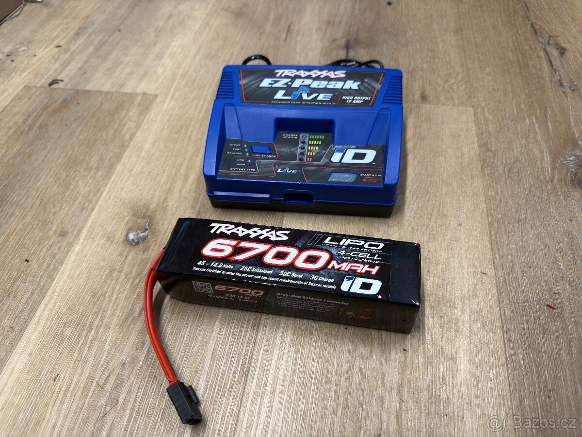 nová lipo Traxxas 14.8V 6700mAh 25C iD + EZPeak Live 100W