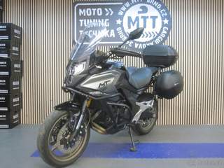 CFMOTO 700MT