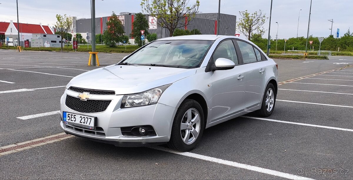 Chevrolet Cruze 1.6 91kW | 100 tisíc km | ČR | STK 8/2027