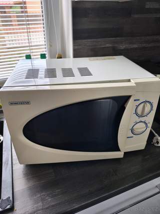 Homefriend mikrovlnna trouba 700 w