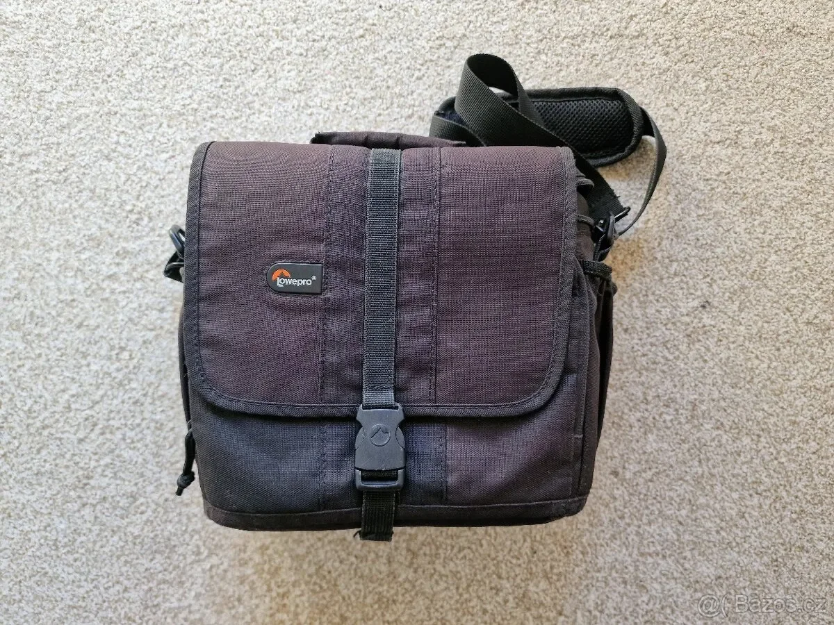 LOWEPRO NOVA 180 AW II