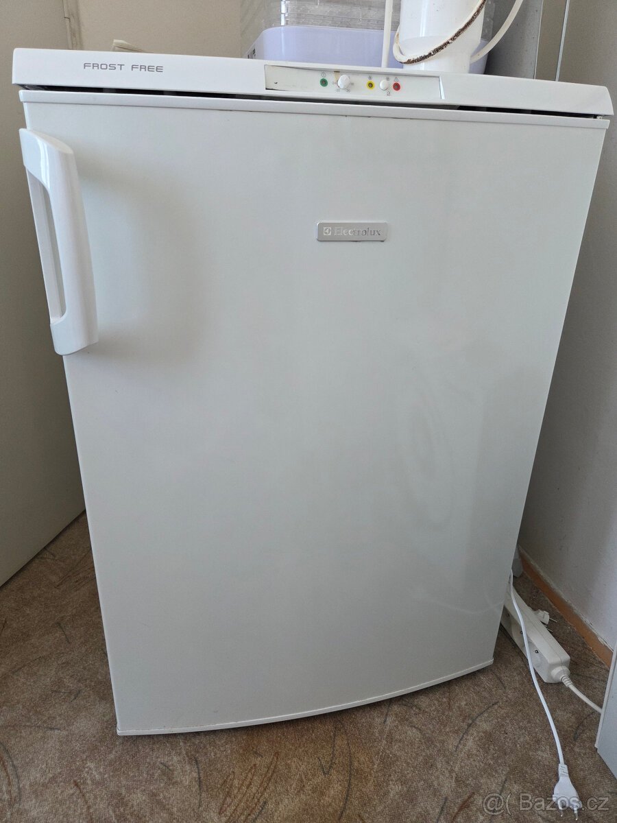 Mrazák Electrolux EUF10003W – No Frost
