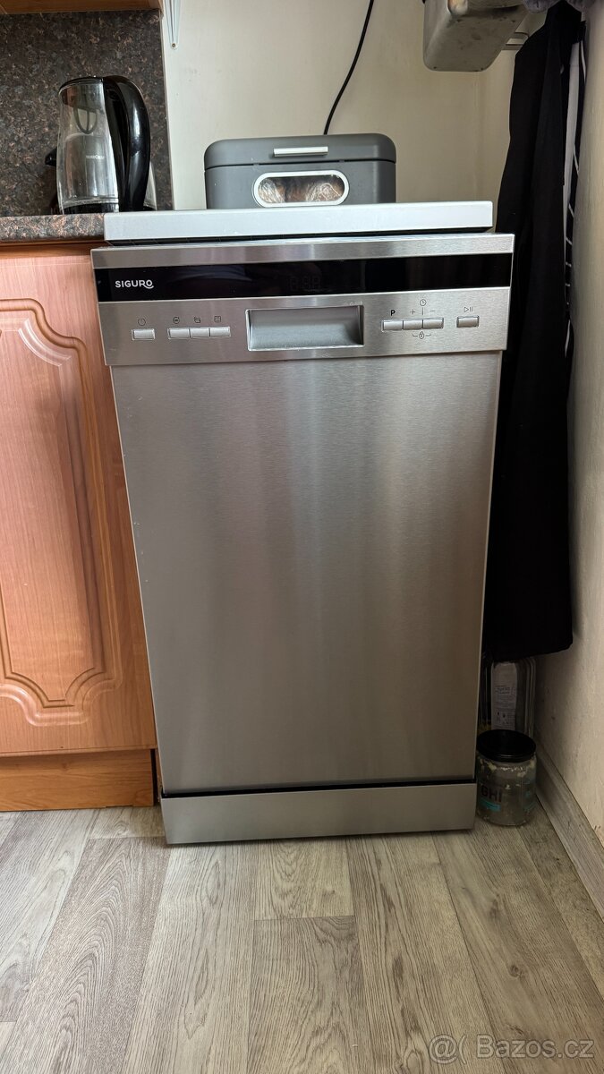 Myčka 45cm Siguro DW-F453S Efficlean