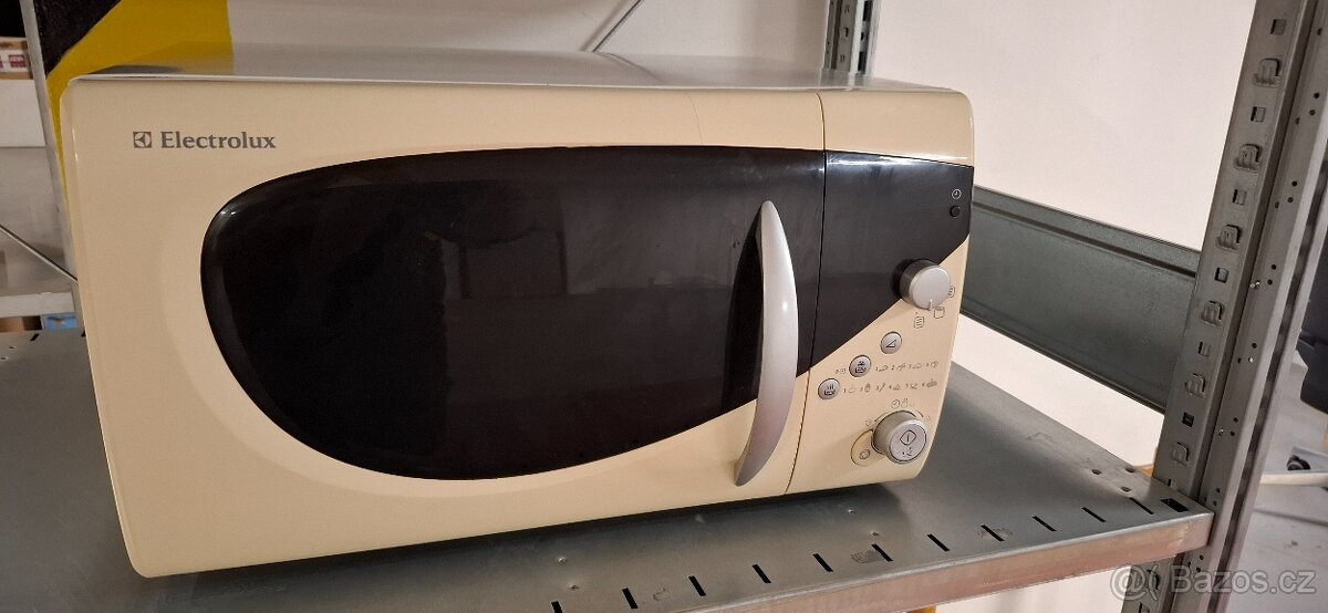 Mikrovlnná trouba Electrolux Použitá