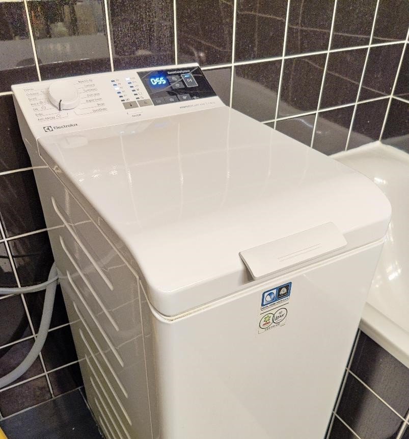 Electrolux horem plněná pračka 6kg