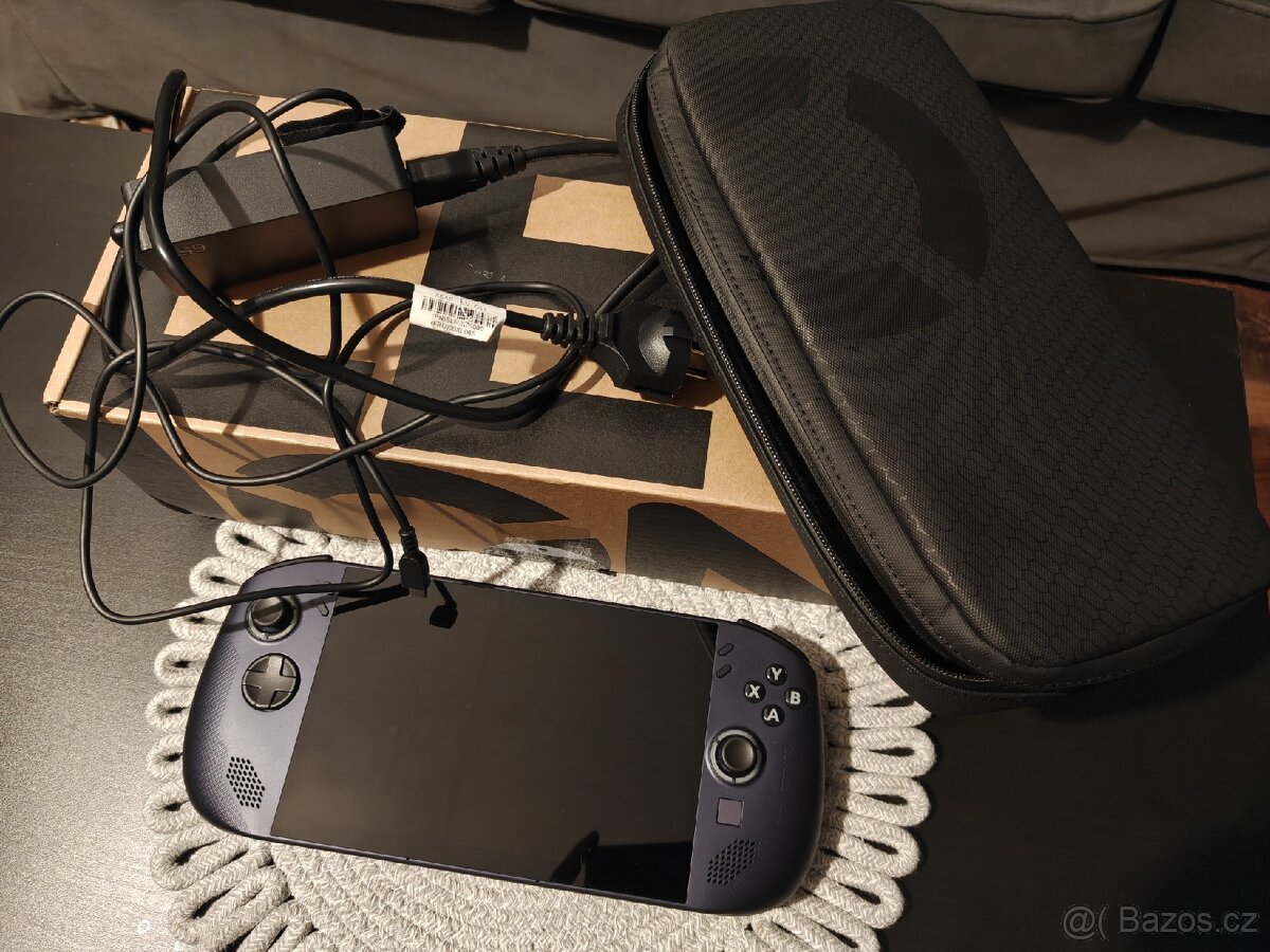 Lenovo Legion Go S 8APU1 512 GB černá - Záruka