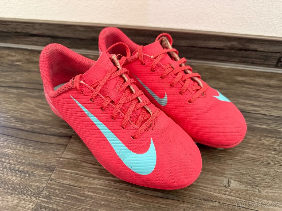 Dětské kopačky Nike 33