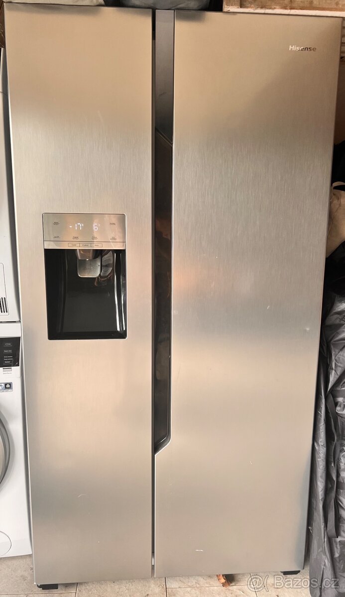 Americká lednice Hisense + výrobník ledu, Multi Air Flow