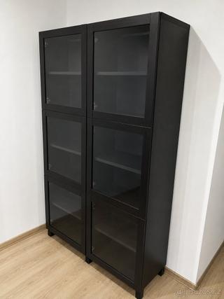 Knihovna IKEA Besta