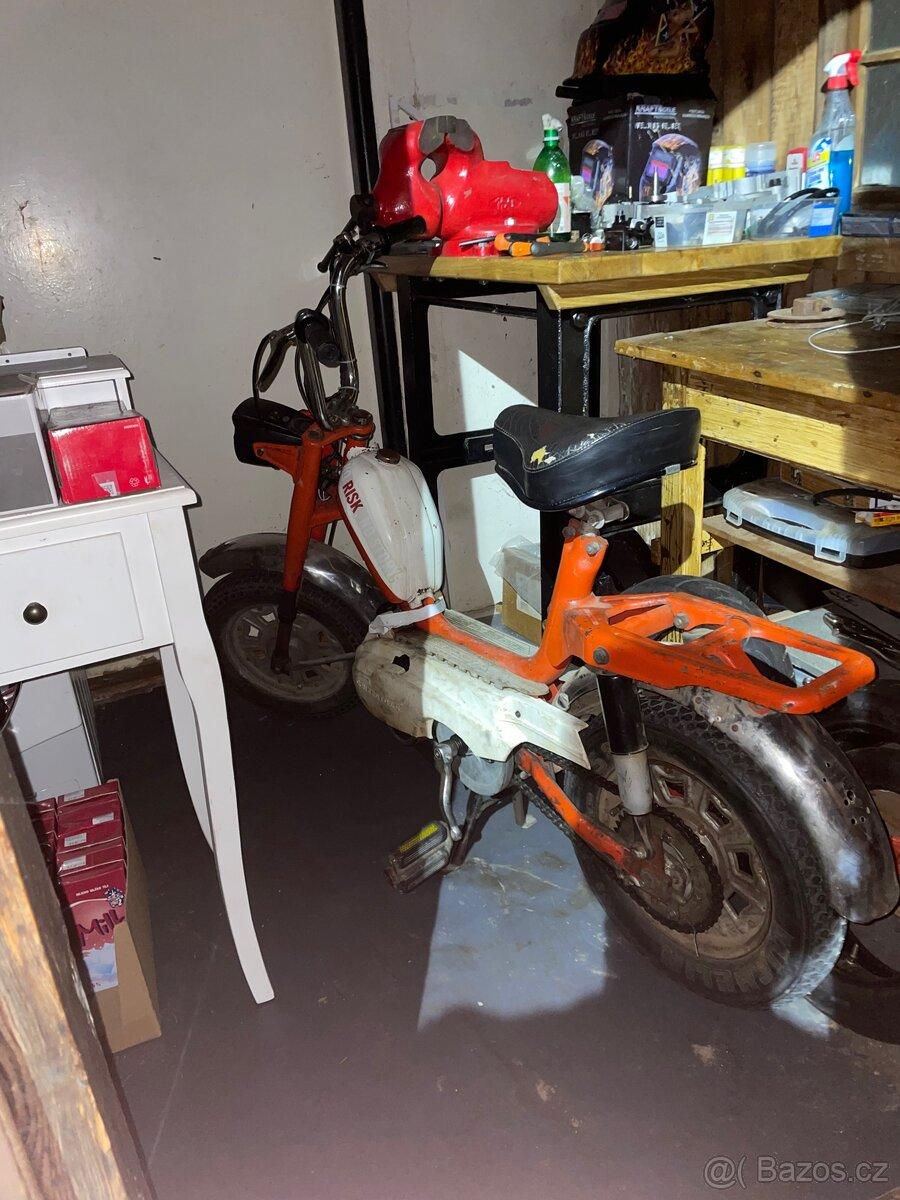 moped Rizzato Zum 50 ccm, plně pojízdný, zachovalý originál