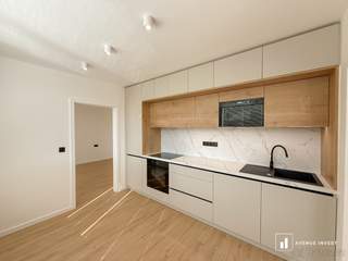 Prodej bytu 2+kk, 41 m², balkon, sklep, 2. patro– Zlín, Nivy