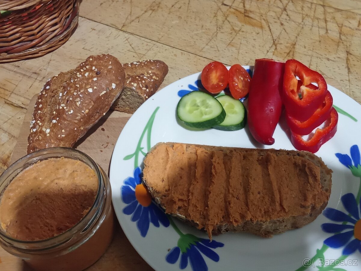 maso ve skle,pastika,lunchmeat vse domaci,prebytek