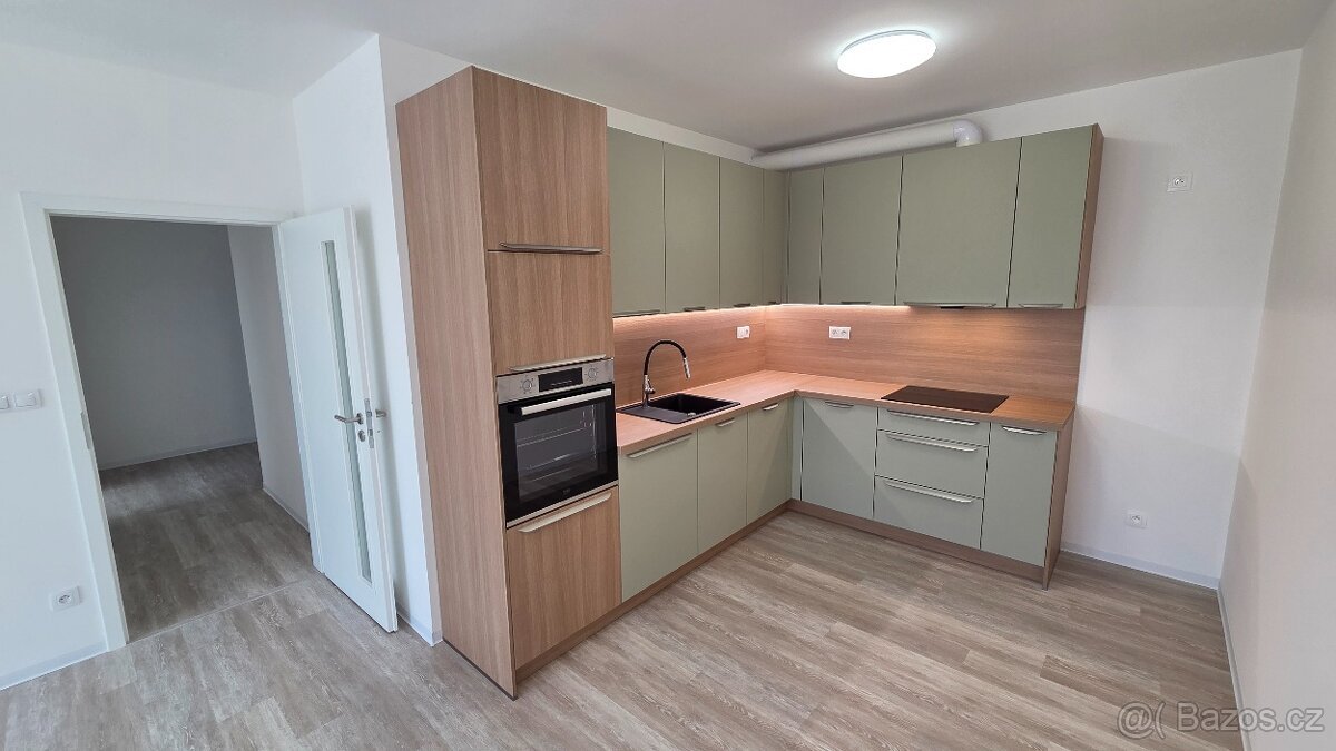 Pronájem bytu 2+kk už. plocha 60m2 ve Velkých Přílepech