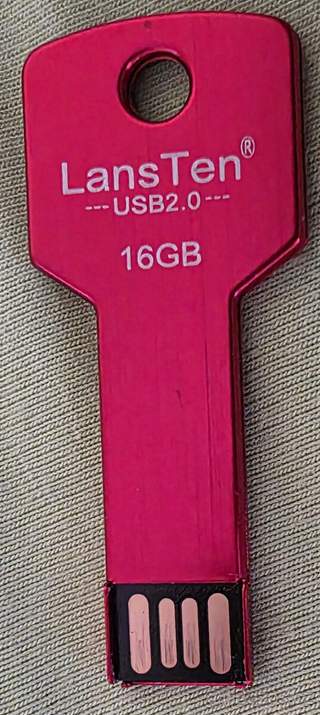 Dárkový flash disk 16 GB