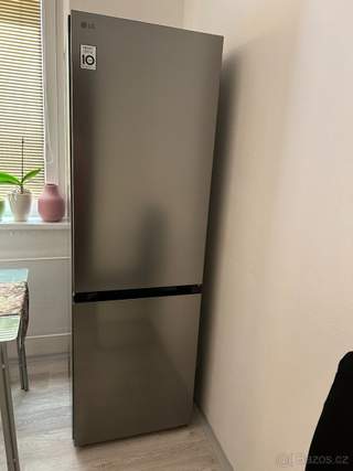 Lednice LG GBV7180CPY NoFrost - jako nová, v záruce