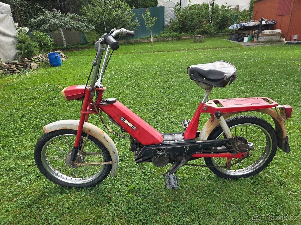 Babetta 207 s kartičkou, červená 4.