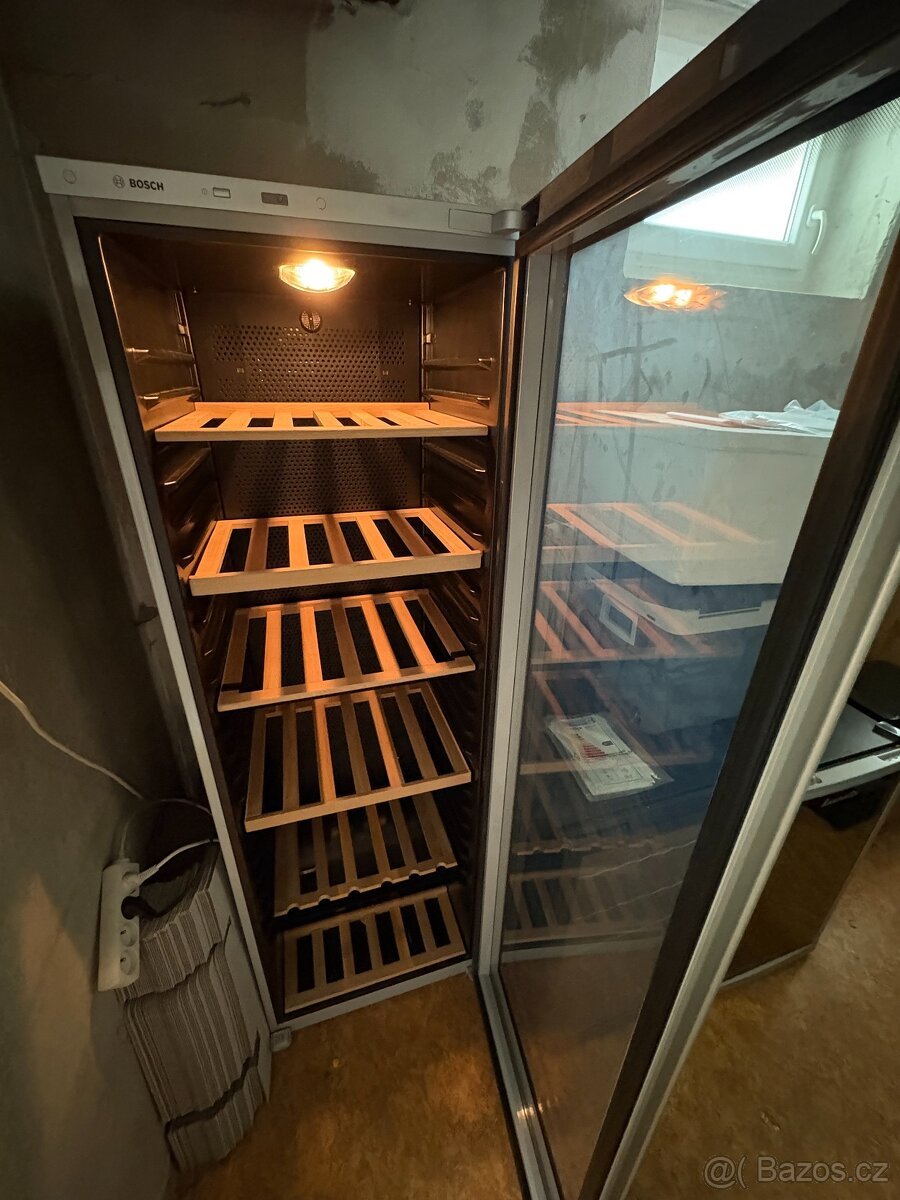 Vinotéka Bosch KSW30V80
