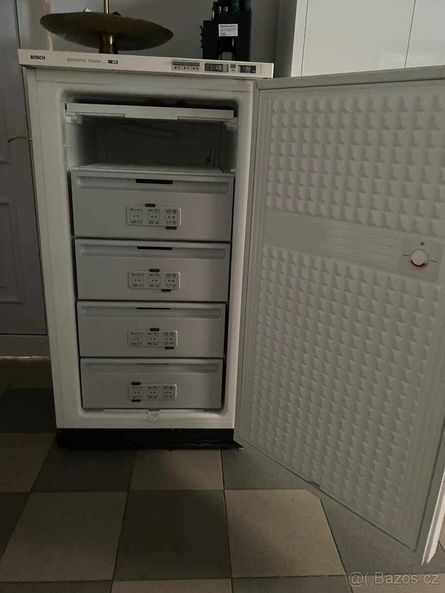 Prodám mrazák Bosch – 1 500 Kč