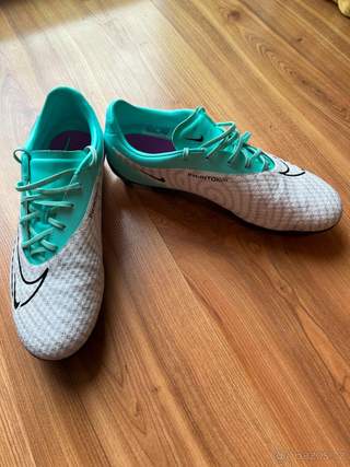 Kopačky Nike 43