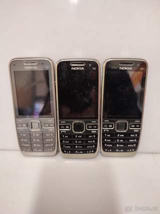 NOKIA E52