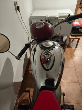 Jawa 250 / 353 Kývačka s platnými TP a původní SPZ – nové dí