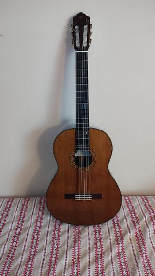 Klasická kytara Yamaha celomasiv