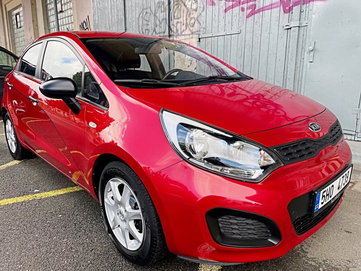 KIA RIO 1.2i 62KW ČR 1.MAJ PO VELKÉM SERVISU 60.000KM
