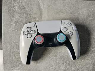 Prodám ovladač na ps5