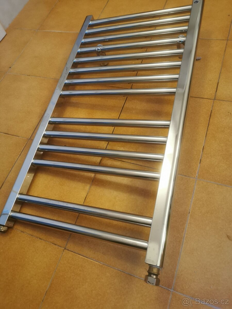 Topní žebřik otopné těleso radiator chrom, č. 1