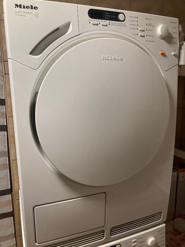 Sušička Miele na opravu nebo na díly.