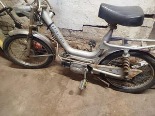 Babetta 210 s dvourychlostním motorem.