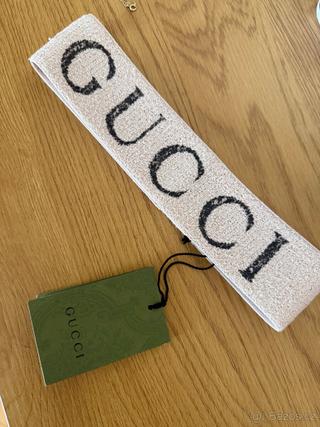 Original čelenka Gucci