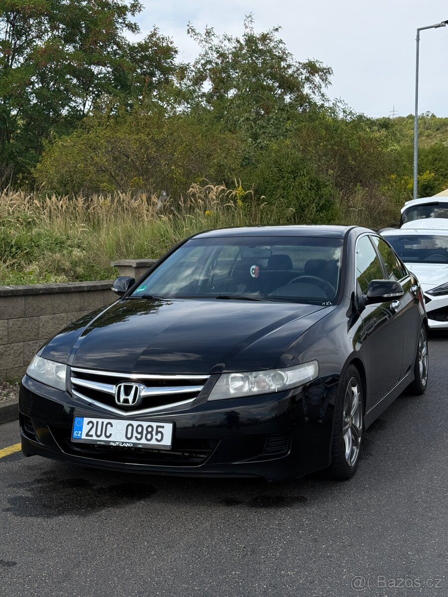 Honda Accord – 2008, 400 km