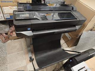 Stojan, podstavec pro plotr, HP DesigJet T120/T520