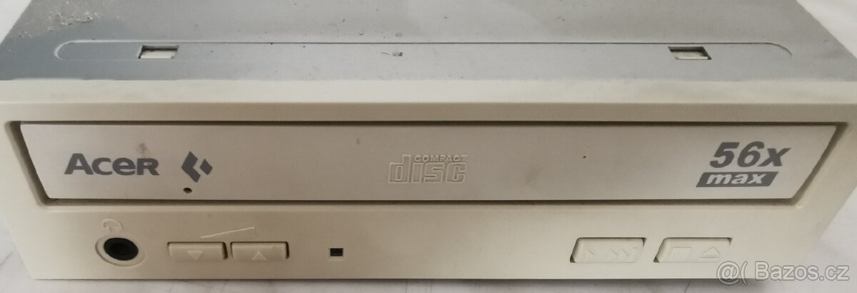 Cd - Dvd - Floppy diskety - čtečka Sd karet