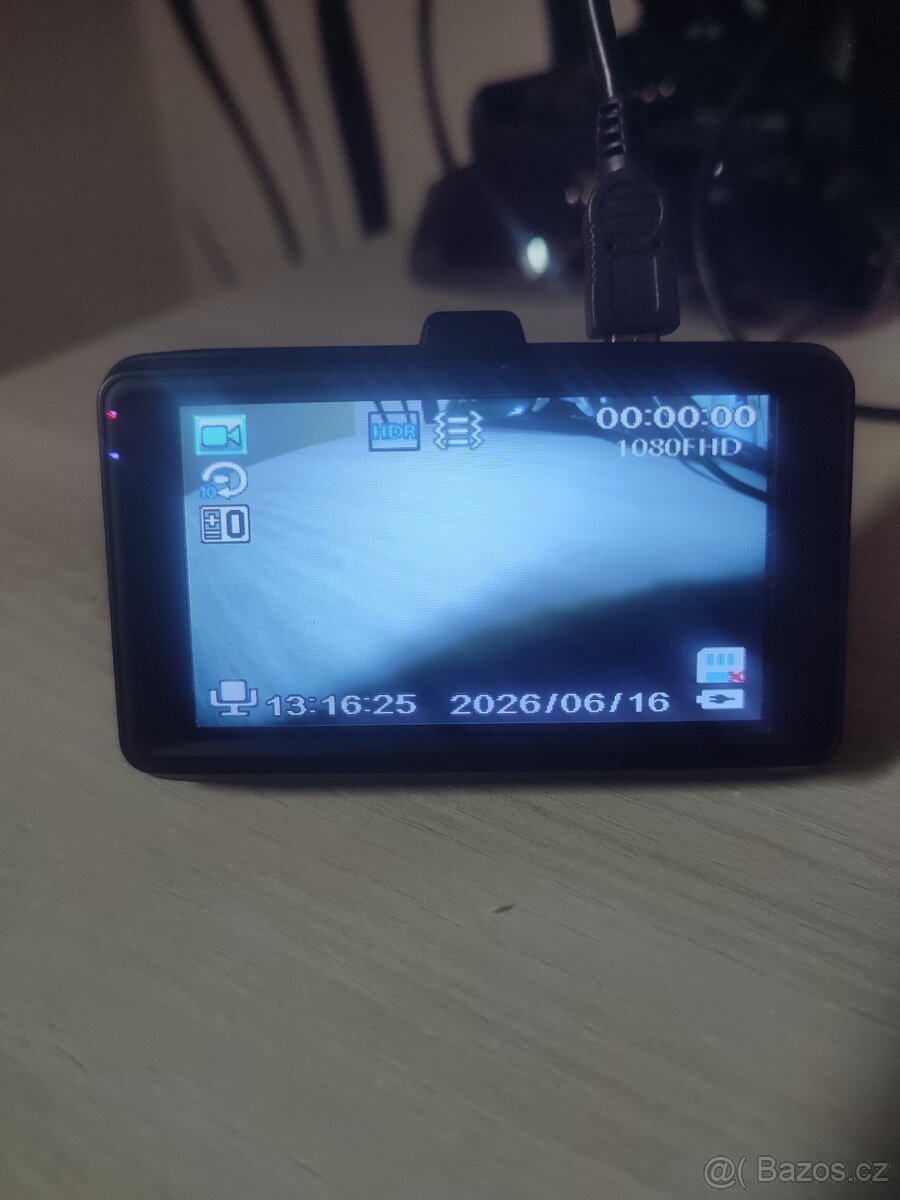 Prodam peknou auto kameru