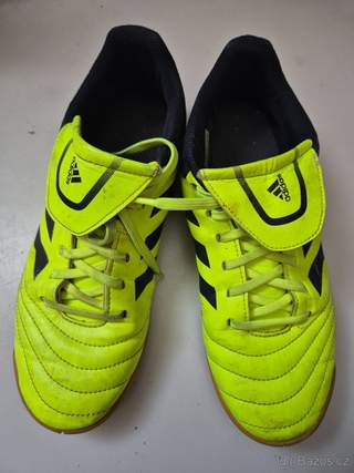 Sálové kopačky Adidas 38