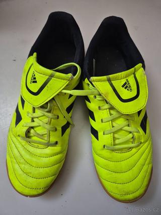 Sálové kopačky Adidas 38
