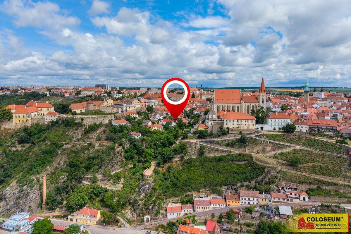 Znojmo, RD 3+1 a 1+kk, parkovací místo, dvorek, sklad, dílna