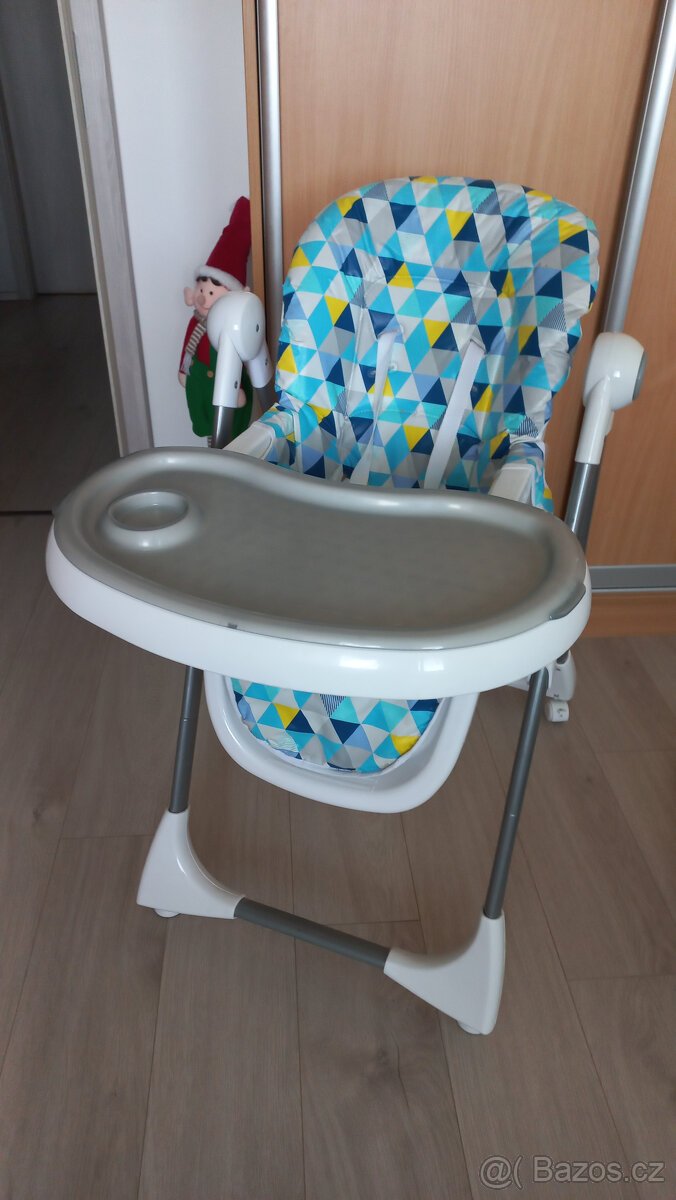 židlička pro podávání jídla