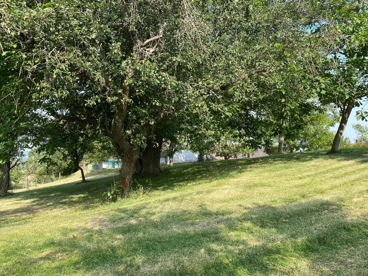 Stavební pozemek 3 359 m² – Petrovice u Rakovníka