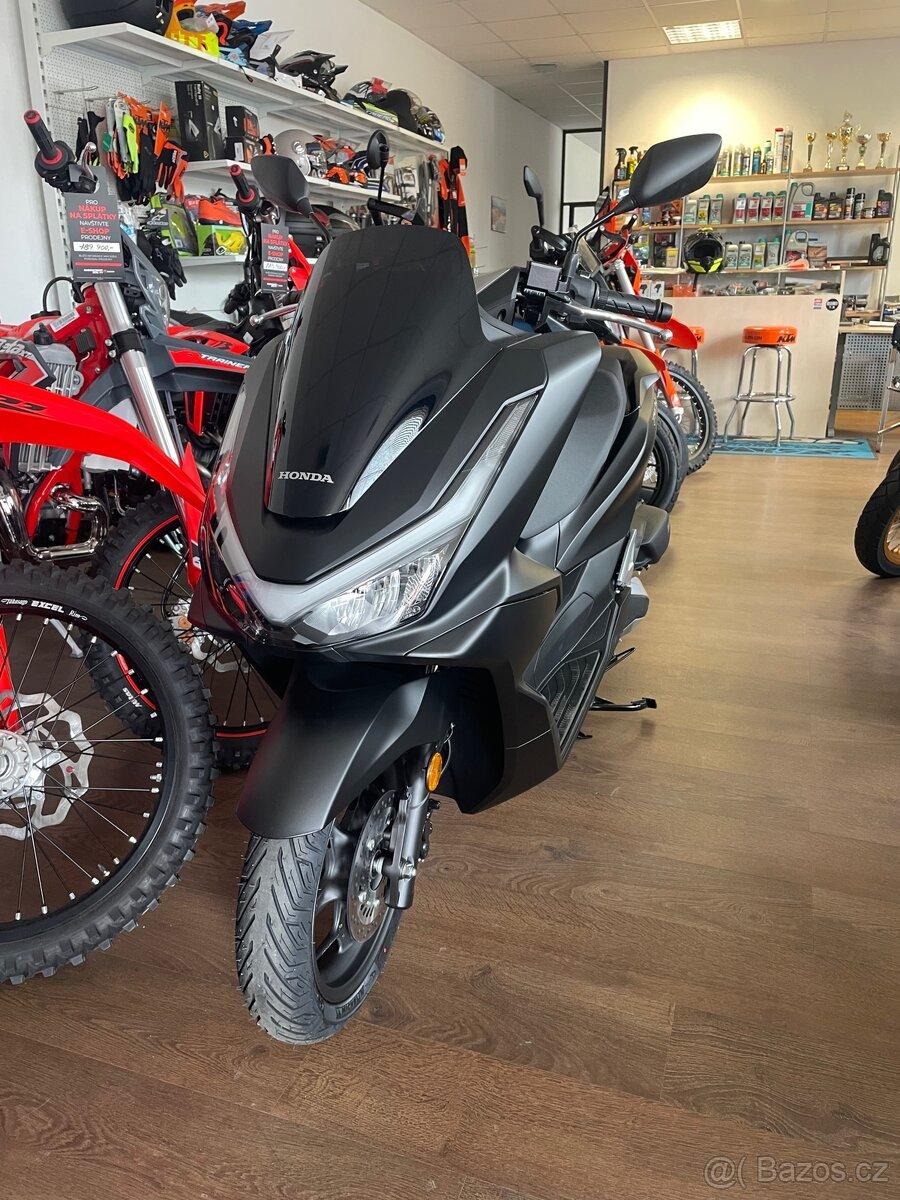 Honda 125 PCX MODEL 2026