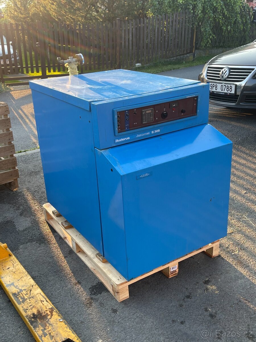 Prodám tepovodní kotel na olej 40,5 -48,3 Kw