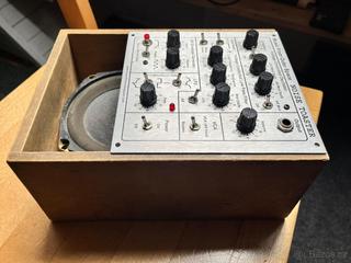 🎛️ MFOS Noise Toaster – analogový syntezátor