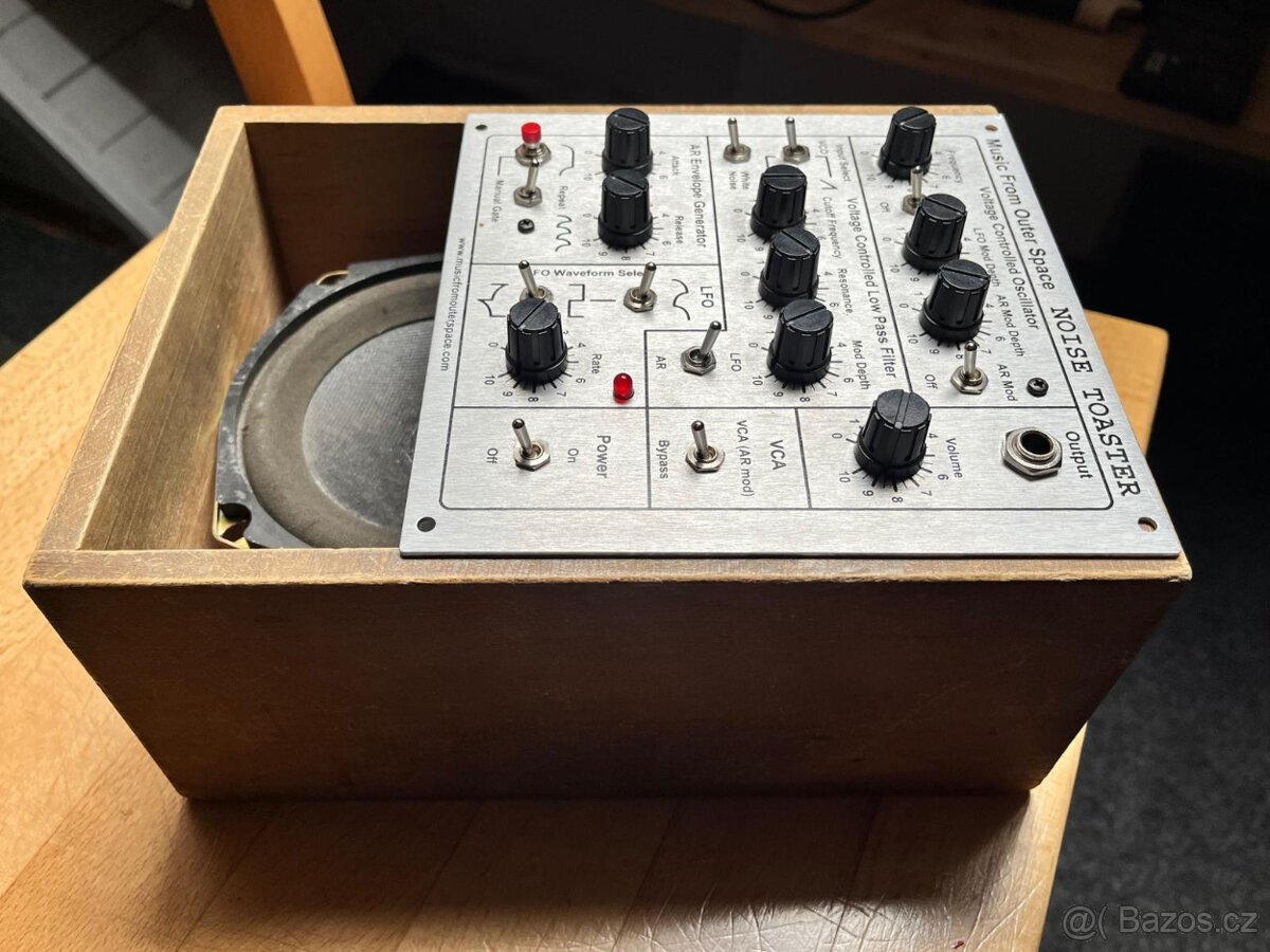 🎛️ MFOS Noise Toaster – analogový syntezátor