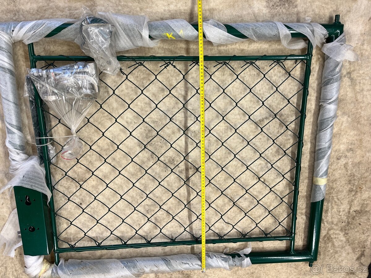 Vrátka k dětskému hřišti bazénu 100x80