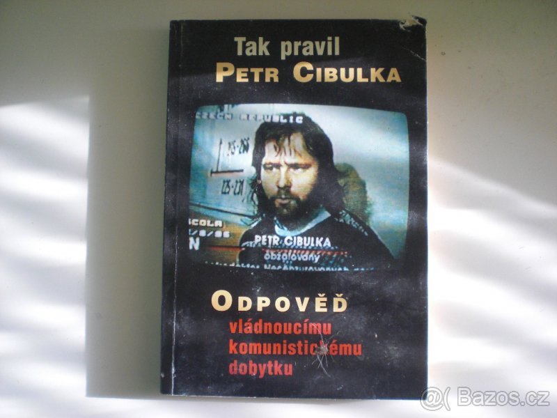 Knihu Odpověď vládnoucímu komunistickému dobytku