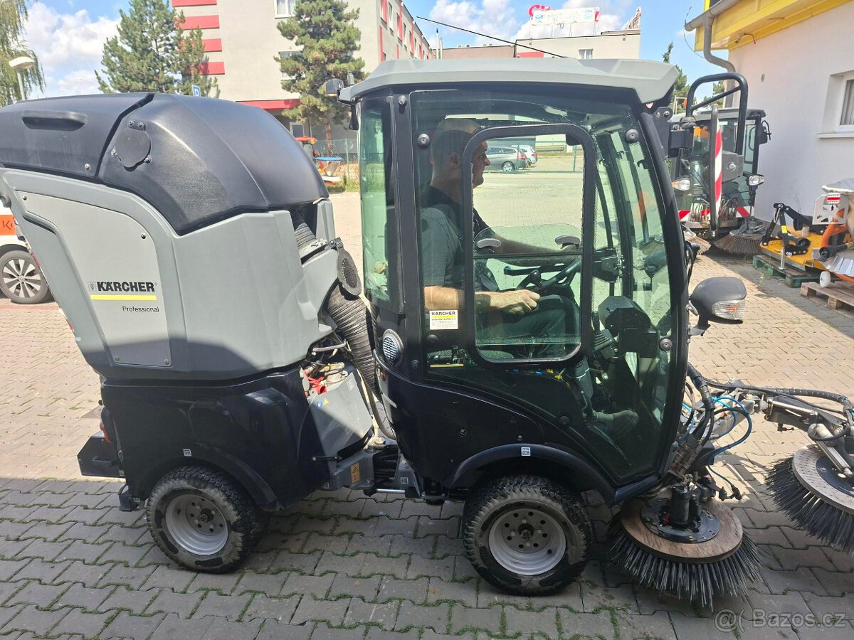 KÄRCHER komunální zametací stroj MIC 34