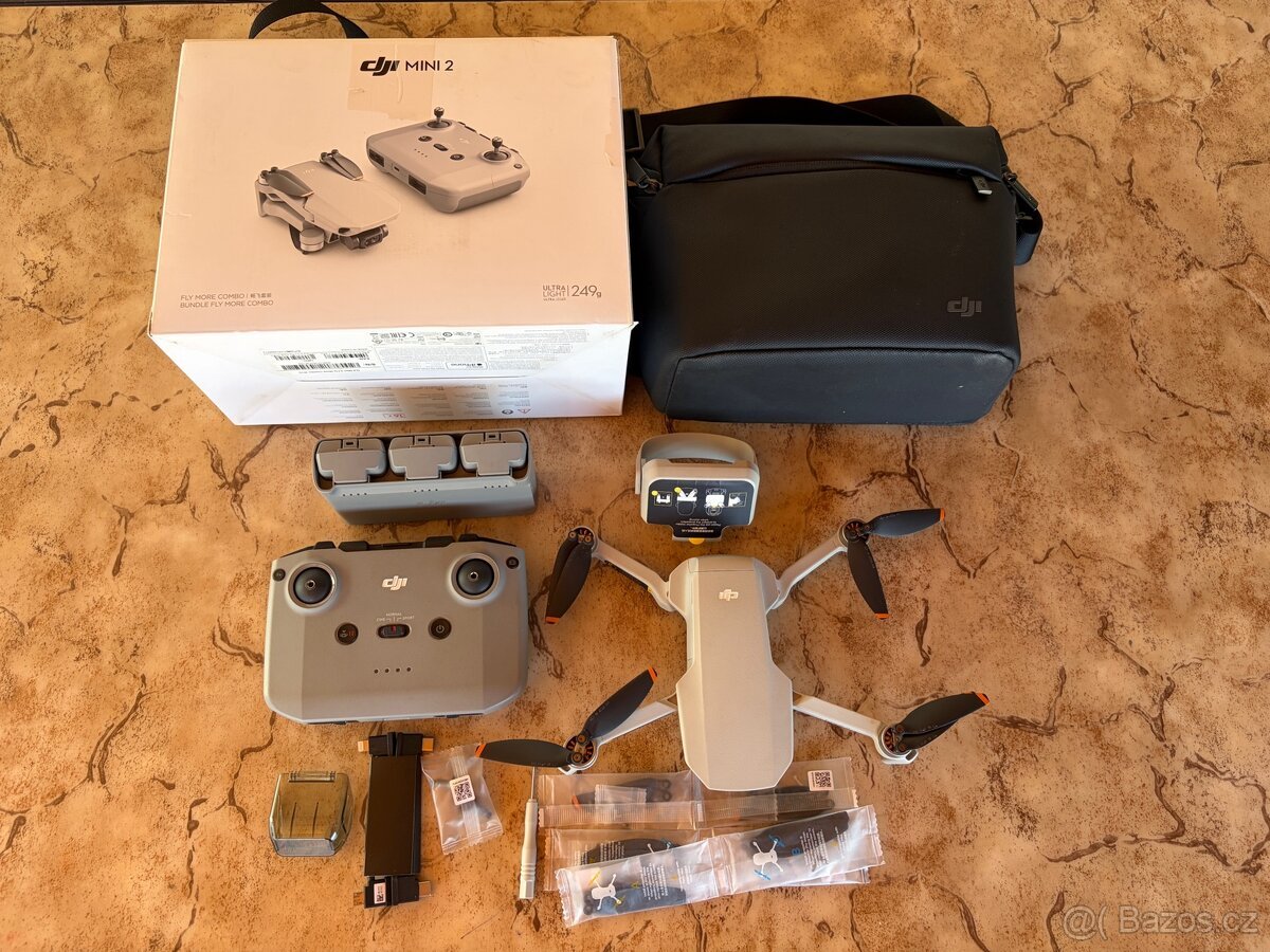 DJI Mini 2 Fly More Combo